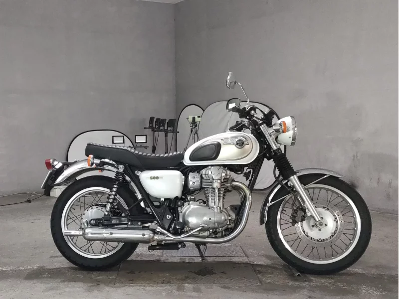 Kawasaki W800