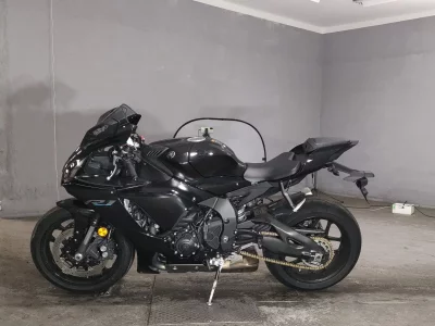 Yamaha YZF-R1  с аукциона в Японии