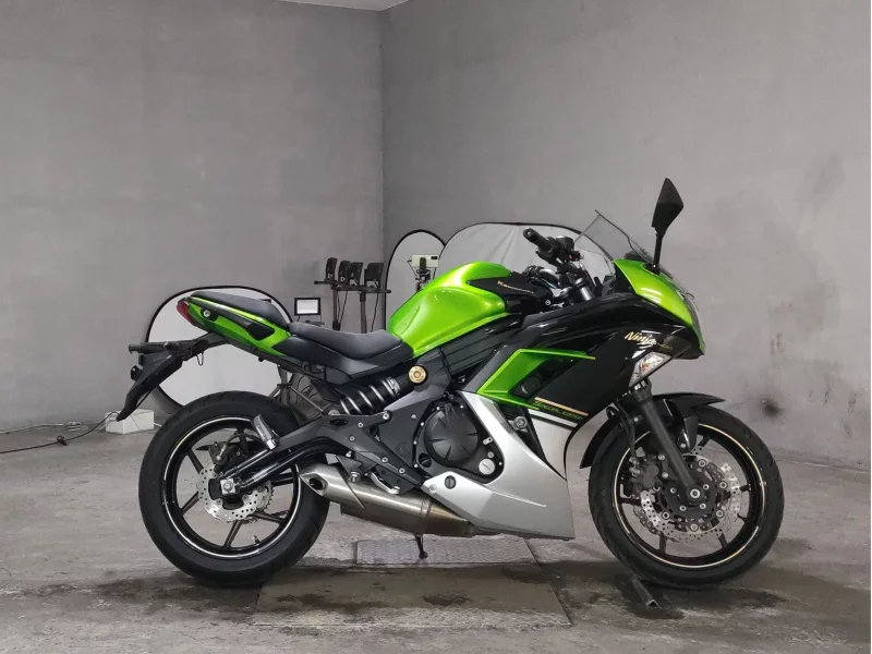 Kawasaki NINJA400 лот № 8632 оценка 4  с аукциона в Японии
