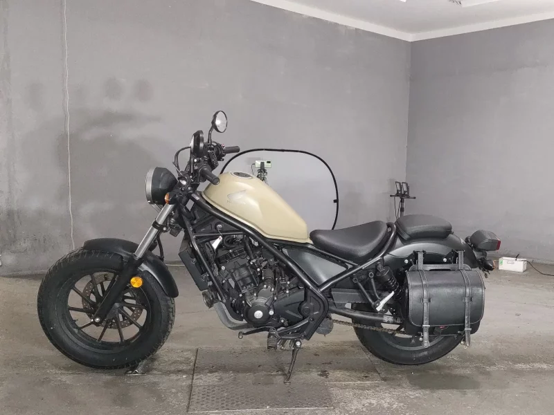 Honda REBEL