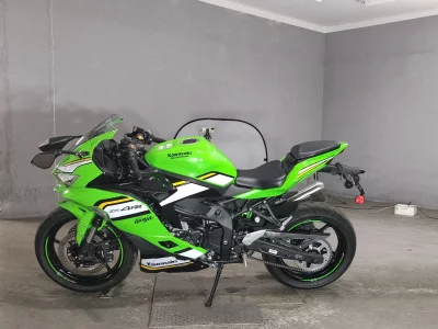 Kawasaki NINJA ZX-4RR