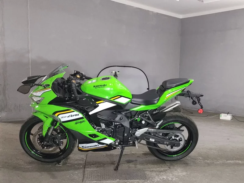 Kawasaki NINJA ZX-4RR