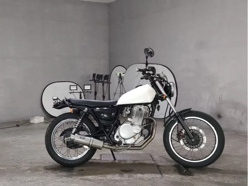 Suzuki GLASS TRACKER BIG BOY
