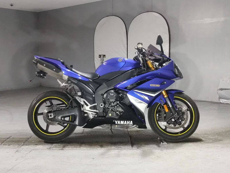 Yamaha YZF-R1