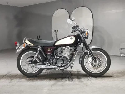 Yamaha SR400-1