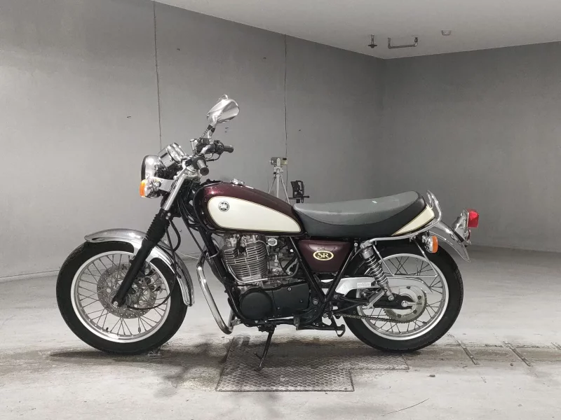 Yamaha SR400-1