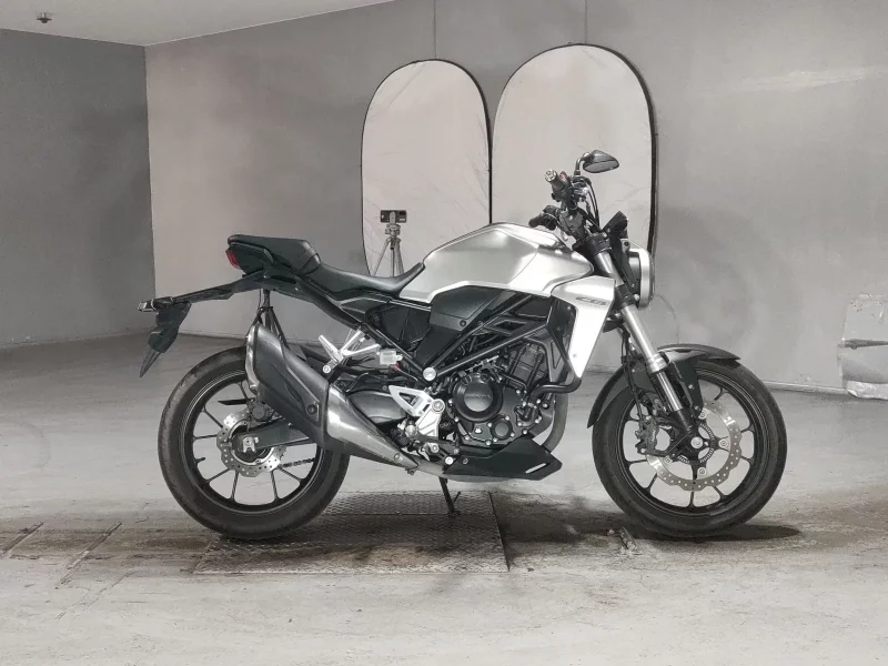 Honda CB250R лот № 5365 оценка 4  с аукциона в Японии