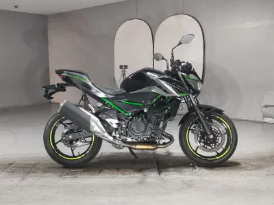 Kawasaki Z400  с аукциона в Японии