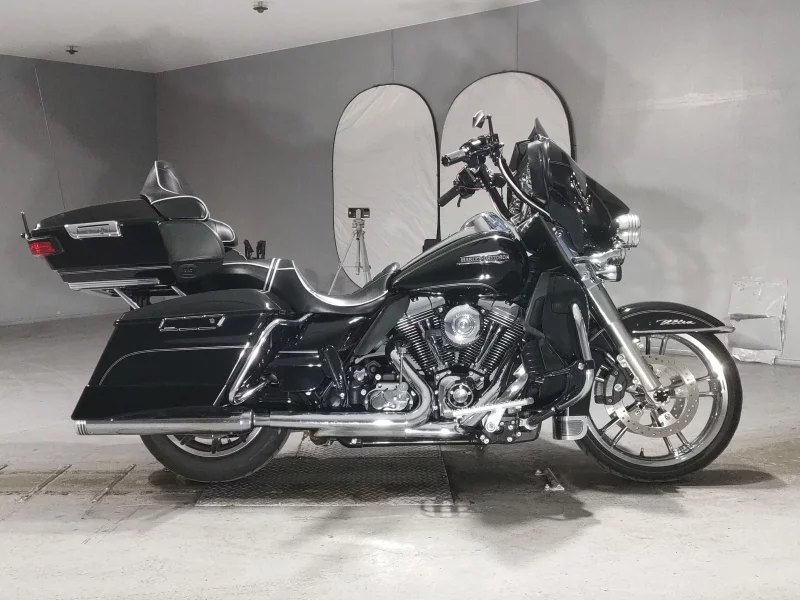 Harley-Davidson HARLEYFLHTCULTC1690 лот № 5439 оценка 4  с аукциона в Японии