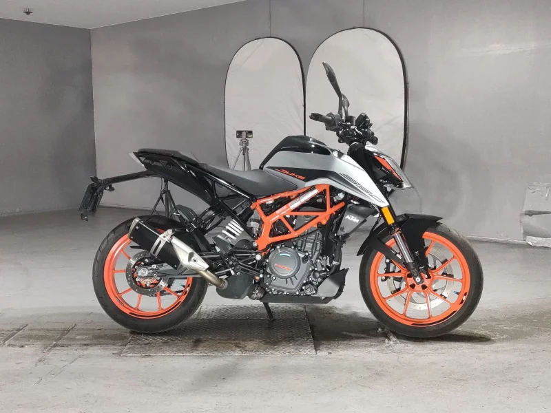KTM  390 DUKE лот № 5440 оценка 4.5  с аукциона в Японии