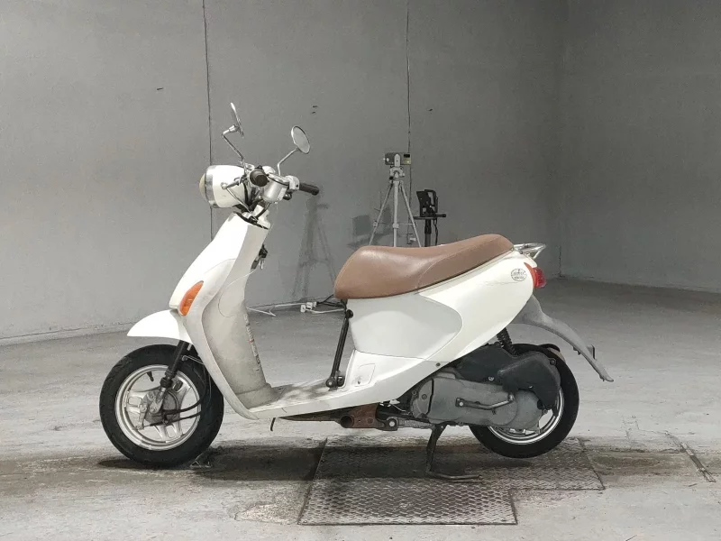 Suzuki LET S4