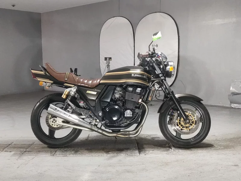 Kawasaki ZRX400