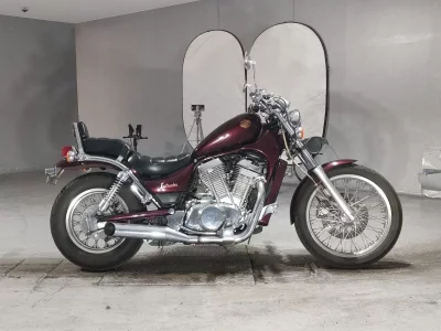 Suzuki INTRUDER 750