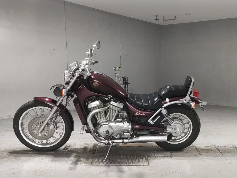 Suzuki INTRUDER 750