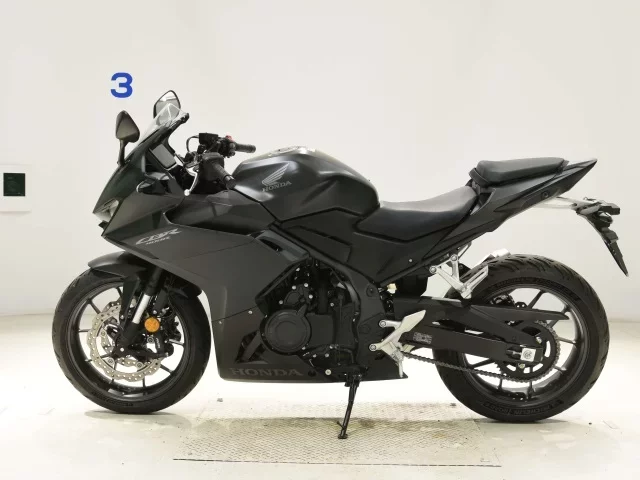 Honda CBR400R-3