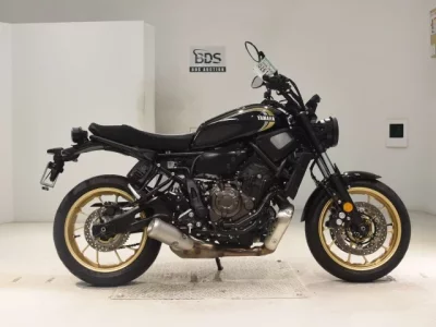 Yamaha XSR700-2