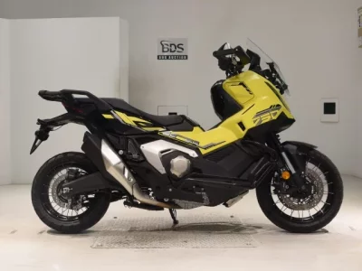 Honda X-ADV750-2