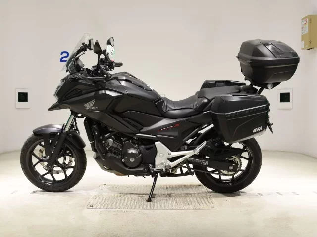Honda NC750XD-2
