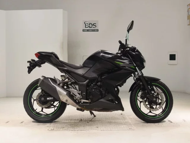 Kawasaki Z250 лот № 0252 оценка 4  с аукциона в Японии