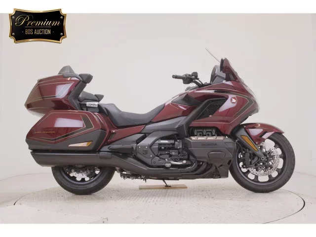 Honda GL1800 TOUR D лот № 7570 оценка 7  с аукциона в Японии