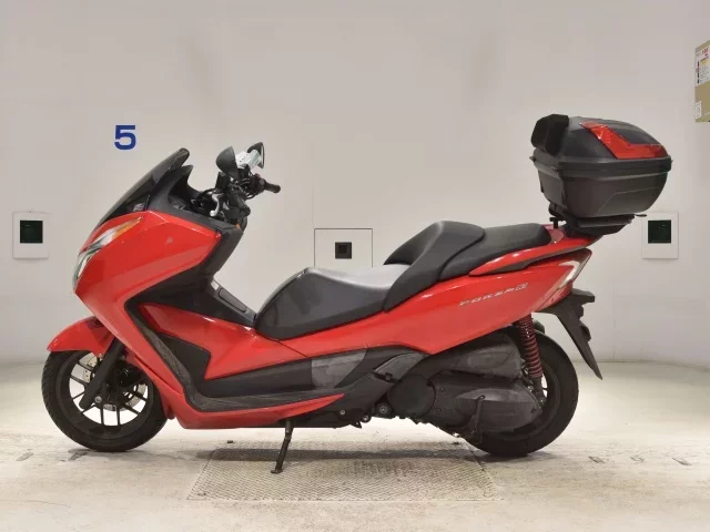 Honda FORZA