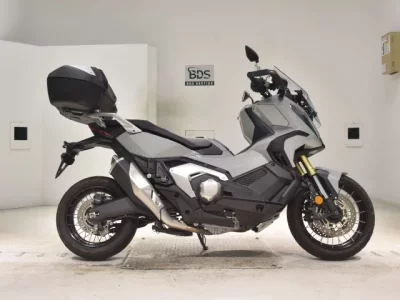 Honda X-ADV750-2
