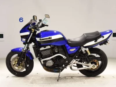 Kawasaki ZRX1100
