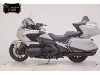 Honda GL1800 TOUR D  с аукциона в Японии