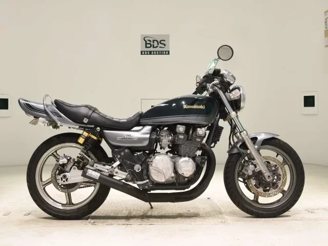 Kawasaki ZEPHYR400 лот № 5129 оценка 4  с аукциона в Японии