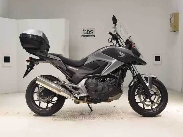 Honda NC750XA лот № 0157 оценка 5  с аукциона в Японии