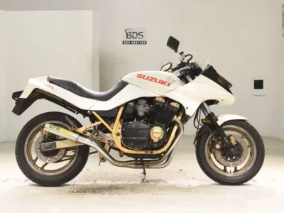 Suzuki GSX750S KATANA