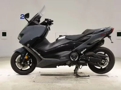 Yamaha T-MAX560T лот № 7706 оценка 5  с аукциона в Японии 2
