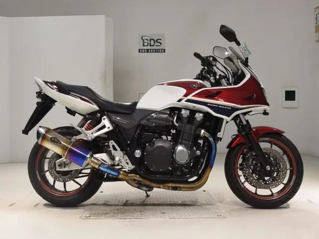 Honda CB1300SF BOLDOR лот № 0160 оценка 5  с аукциона в Японии