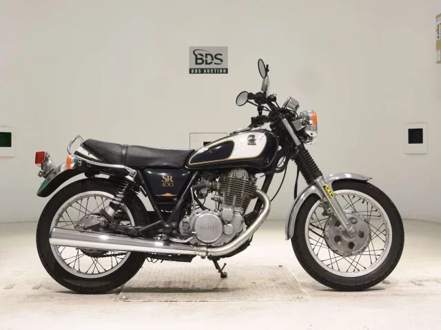 Yamaha SR400-2