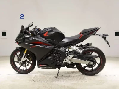 Honda CBR250RR-2