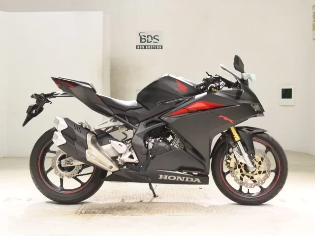 Honda CBR250RR-2