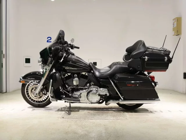 Harley-Davidson HARLEY FLHTCU1580