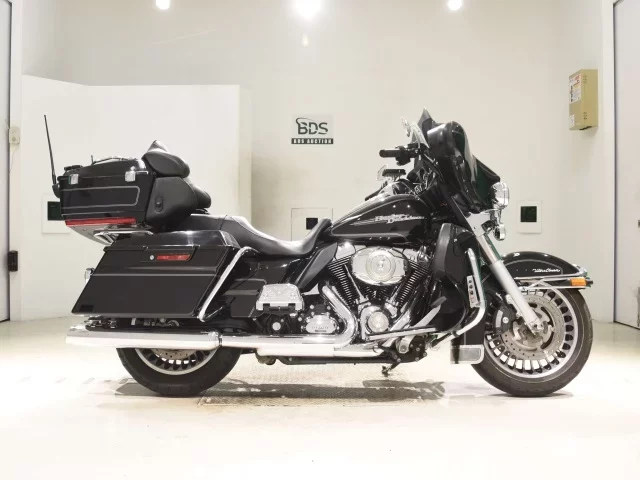 Harley-Davidson HARLEY FLHTCU1580
