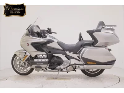 Honda GL1800 TOUR D  с аукциона в Японии