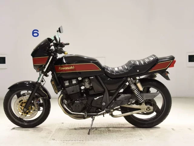 Kawasaki ZRX400