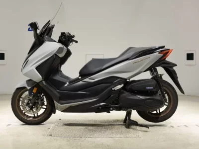 Honda FORZA -6