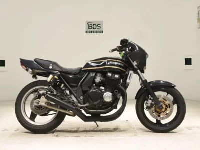 Kawasaki ZRX400
