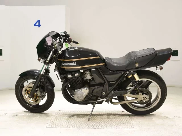 Kawasaki ZRX400