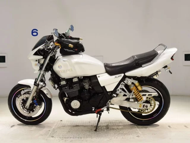 Yamaha XJR400R-3