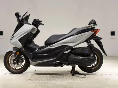 Honda FORZA -6
