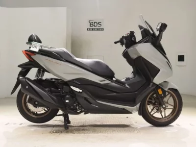 Honda FORZA -6