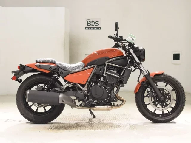 Kawasaki ELIMINATOR 400-3 лот № 7649 оценка 7  с аукциона в Японии