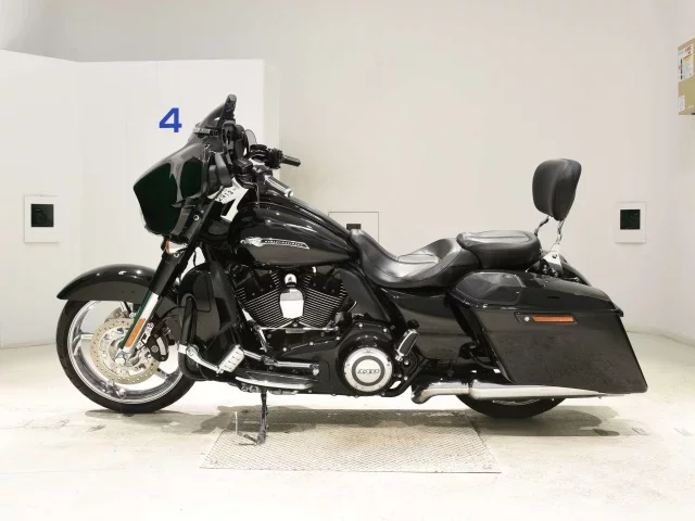 Harley-Davidson HARLEY FLHXSE1800CVO