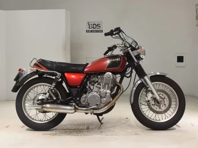 Yamaha SR400-3