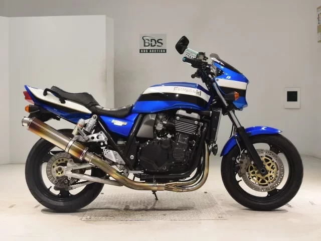 Kawasaki ZRX1100